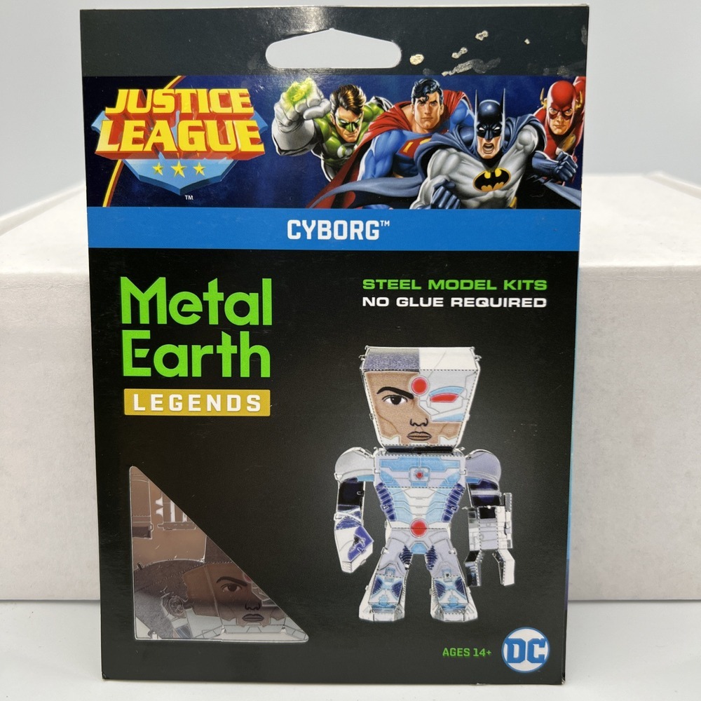 Fascinations Metal Earth Legends CYBORG Justice League DC 3D Laser Cut Model Kit